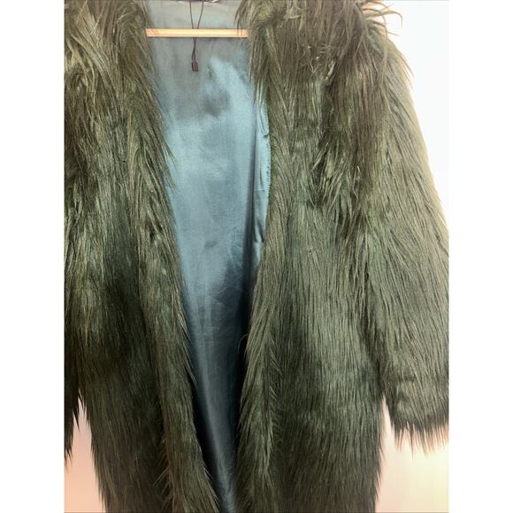 Boohoo Long Faux Fur Coat Green Size 8 Shaggy Open Front Glam Jacket Winter Chic - Picture 3 of 7